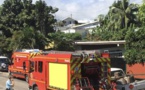 Une maison détruite par les flammes à Pamatai