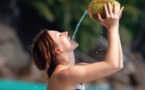 TENDANCE - L'eau de coco, boisson star prétendue magique et dopée au marketing