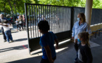 Retour à l'école: Blanquer coincé par la rigueur du protocole sanitaire
