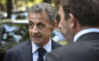 Affaire des "écoutes": Sarkozy et des avocats vilipendent les investigations du Parquet financier