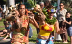 La course des porteurs de fruits pour lancer les tū'aro mā'ohi