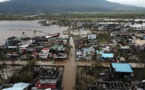 Le typhon Goni balaie les Philippines, au moins dix morts