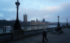 Covid-19: Johnson reconfine l'Angleterre