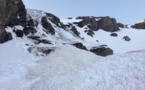 Miracle dans les Alpes: enseveli 2H40 sous la neige, un randonneur sauvé