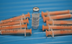 Vaccins: 100 millions de doses administrées dans le monde