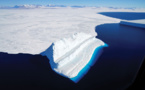 Climat: un immense iceberg se détache de l'Antarctique, à proximité d'une station britannique