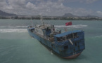 Maurice: l'inspection du chalutier échoué près de Port-Louis commencera "sous peu"
