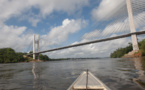 Guyane: la préfecture se délocalise dans les villages amérindiens en pirogue