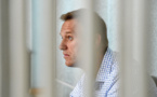 L'opposant russe Navalny à l'hôpital, l'UE discute de ses relations avec Moscou