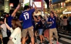Japon: un policier salué pour avoir brillamment dompté les fans de foot