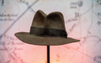 Le chapeau d'Indiana Jones et un droïde de Star Wars aux enchères à Los Angeles