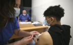 Vaccination des ados: le Comité d'éthique "regrette" la rapidité de la décision