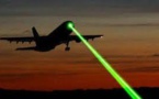 Un homme pointe un laser sur un avion avant d'être interpellé par la gendarmerie