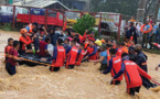 Philippines: des milliers de personnes fuient le "super-typhon" Rai