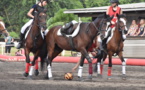 Le horse-ball au grand galop à l'hippodrome de Pirae