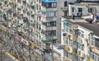 Covid: Shanghai durcit son confinement, des parents craignent des séparations