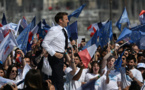 Présidentielle: Macron et Le Pen, chacun joue la carte du rassemblement