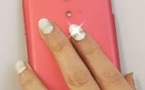 Japon: un ongle qui s'illumine par les ondes