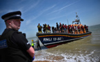 GB: plus de 1.300 traversées illégales de la Manche en une journée, du jamais vu