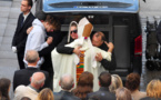 Une foule digne et émue pour l'ultime adieu à Lola