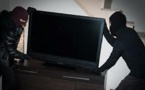 Surpris, les voleurs rapportent la TV... mais oublient leur portable