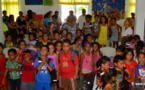 60 enfants de Mahina reçoivent un « kit sport et hygiène »