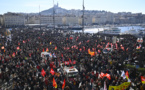 Retraites: regain de mobilisation, les syndicats menacent de mettre la France "à l'arrêt"