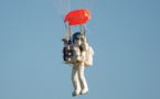 Un haut responsable de Google saute en chute libre à 41,4 km d'altitude