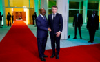 "L'âge de la Françafrique est révolu", assure Macron au premier jour de sa tournée en Afrique centrale