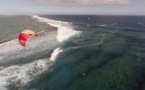 Te Tainui : du kitesurf filmé à Tahiti et Moorea (vidéo) 