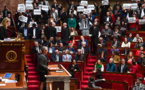 Au Parlement comme dans la rue, la bataille des retraites s'accélère