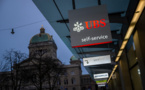 La banque UBS poussée à racheter Credit Suisse et éviter une débâcle