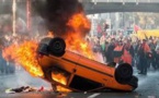 Belgique: les internautes "remboursent" une voiture brûlée pendant une manifestation