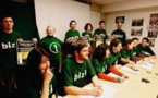 Pau: occupation d'une agence de la Société Générale contre un projet minier en Australie