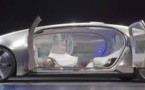 Daimler imagine une voiture sans chauffeur, où on peut s'asseoir dos à la route