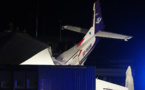 Un petit avion s'écrase sur un hangar en Pologne: cinq morts