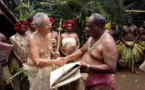 Voyage en terre de coutume : l’ambassadeur de France à Vanuatu fait grand chef