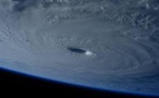 Le super-typhon Maysak faiblit à l'approche des Philippines