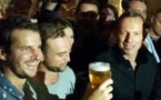 Australie: le Premier ministre provoque des remous en descendant une bière d'un trait