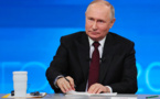 En confiance, Poutine promet une Russie qui "va de l'avant" et la victoire en Ukraine