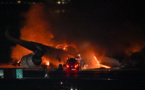 Probable collision entre deux avions à l'aéroport de Tokyo-Haneda
