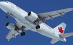 Une jeune Canadienne accouche dans un avion au dessus du Pacifique