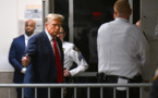Trump dénonce une "attaque contre l'Amérique" au premier jour de son procès historique