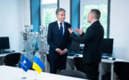 Ukraine: Blinken rassure Kiev sur l'aide militaire, Moscou dit "avancer" dans le nord-est