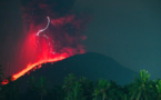 Indonésie: des centaines d'évacuations après une nouvelle éruption du volcan Ibu