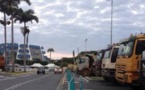 Rassemblement de camions à Nouméa en faveur de l’exportation de nickel vers la Chine