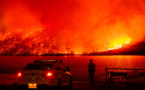 Des milliers de Californiens fuient un violent incendie sur fond de canicule
