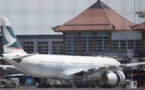 Problème de moteur: atterrissage d'urgence à Bali d'un avion de Cathay