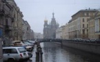 Russie: un piéton touche sa voiture, il le jette dans le canal
