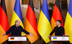 Ukraine: Scholz promet de l'aide, avec la question de pourparlers avec Moscou en toile de fond